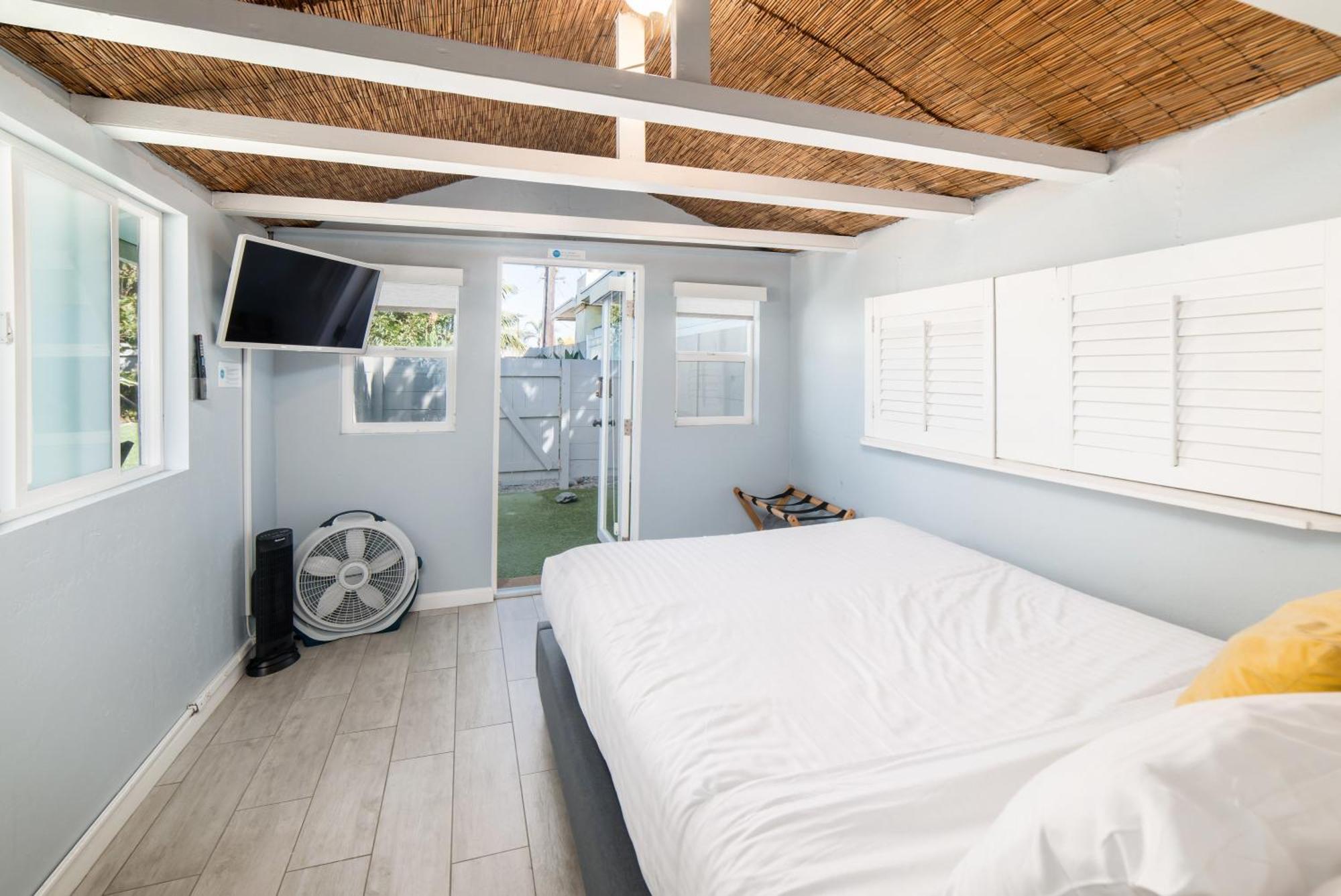 Pacific Bungalow In Oceanside With Backyard & Tiny House Экстерьер фото