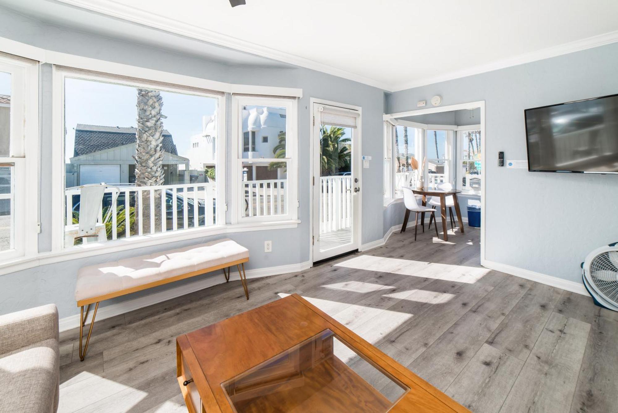 Pacific Bungalow In Oceanside With Backyard & Tiny House Экстерьер фото